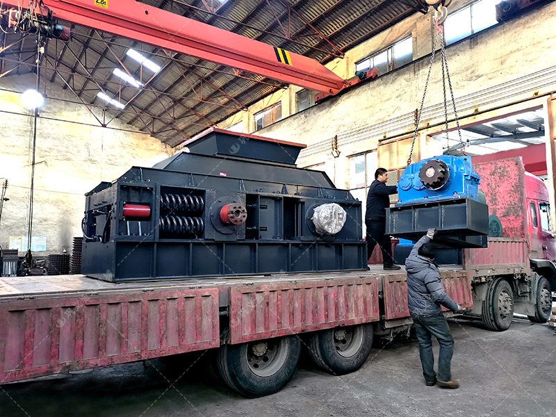 花崗巖對輥破碎機出料粒度多少？產量多大？