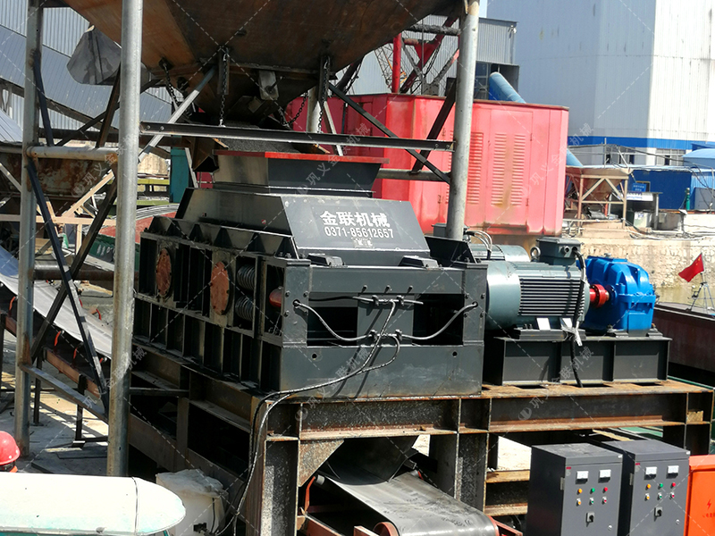 青石和河卵石哪個制砂好？用對輥破碎機怎么樣？