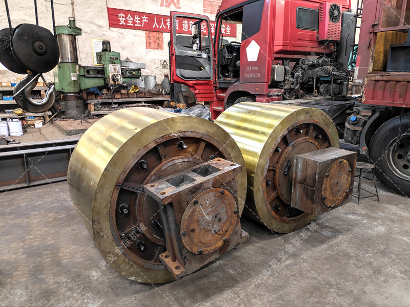 石英石硬度高，對輥制砂機(jī)能否穩(wěn)定運行并保證出料質(zhì)量？