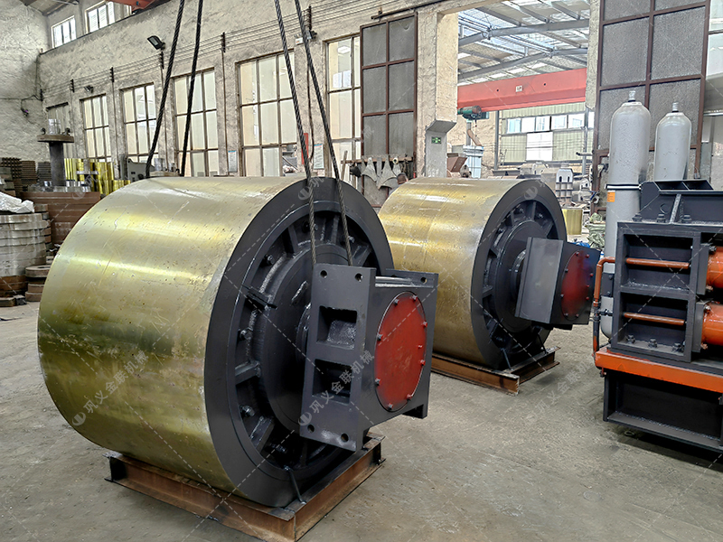 堅(jiān)硬VS濕粘，原料硬度大變臉？液壓對輥破碎機(jī)如何見招拆招？