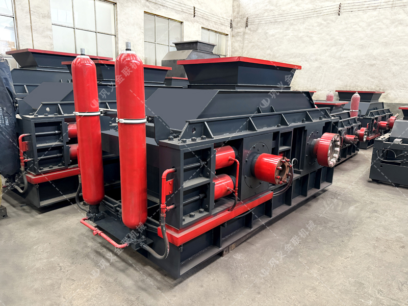 堅(jiān)硬VS濕粘，原料硬度大變臉？液壓對輥破碎機(jī)如何見招拆招？